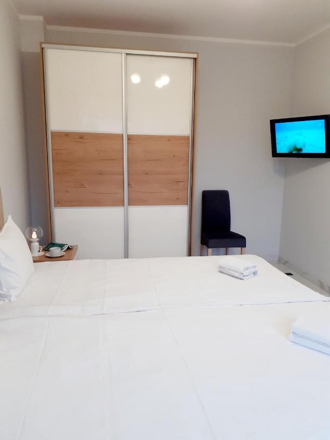 Willa Na Bielanach Apartment Bielany Wroclawskie Luaran gambar